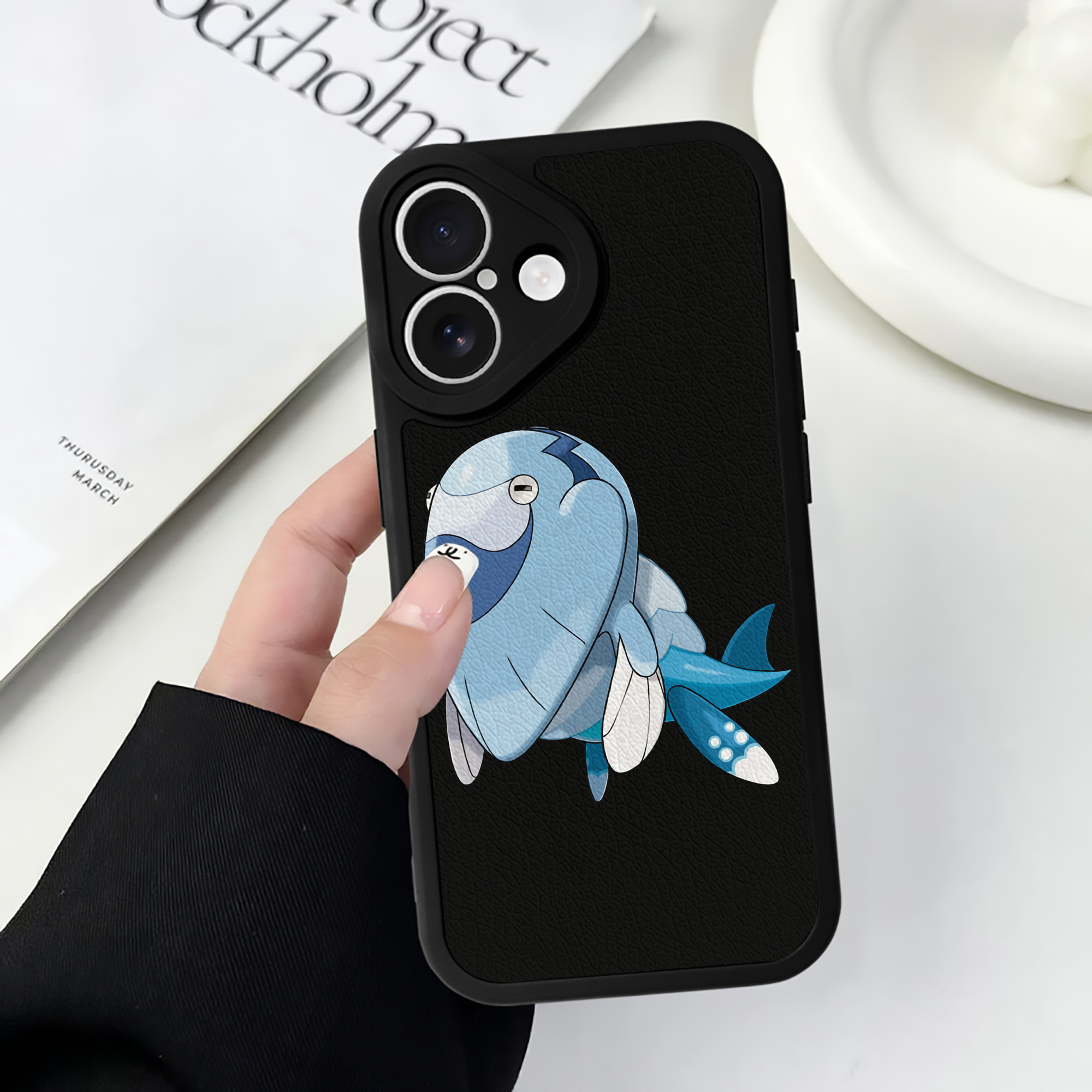 （画像用） ポケットモンスター Pokémon 【iPhone 16シリーズ対応】シリコンスマホケース（レザー調） 材質：シリコン